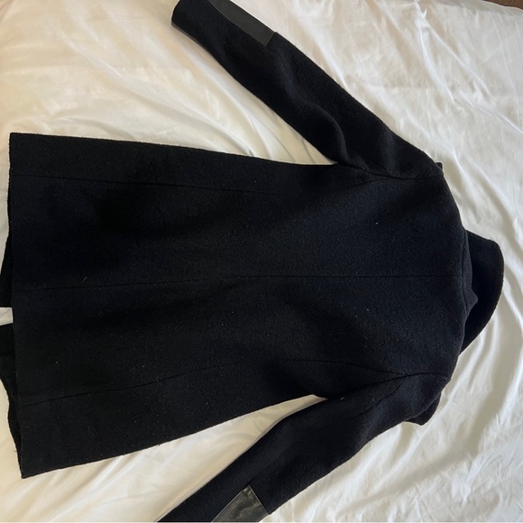 Club Monaco 100% Italian Wool and leather in size XS in black - Picture 10 of 10